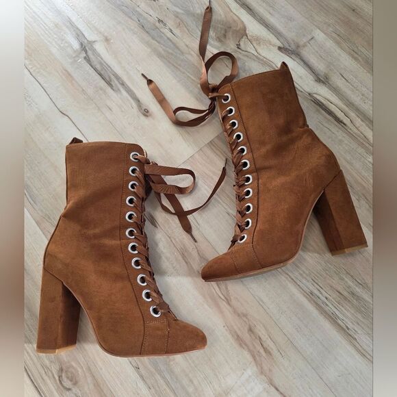 Express Shoes - Express Tan Brown Vegan Suede Lace Up Rivet Tie Chunky Heel Ankle Bootie 7.5